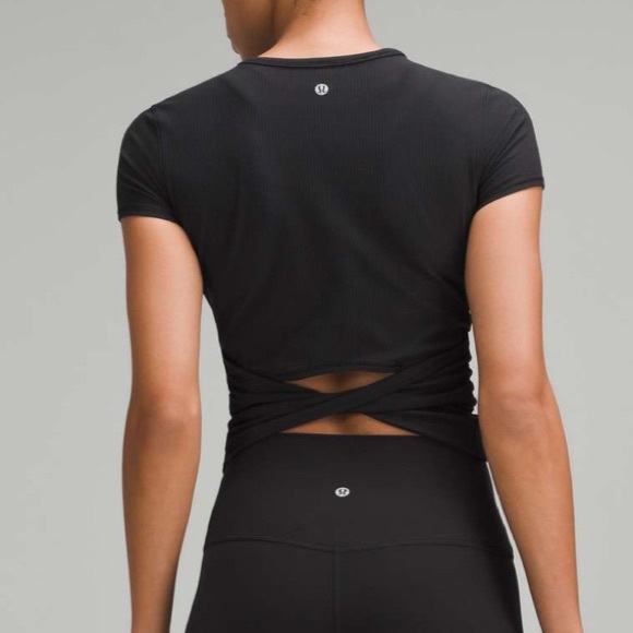 lululemon all it takes back-twist short sleeve - Picture 13 of 14